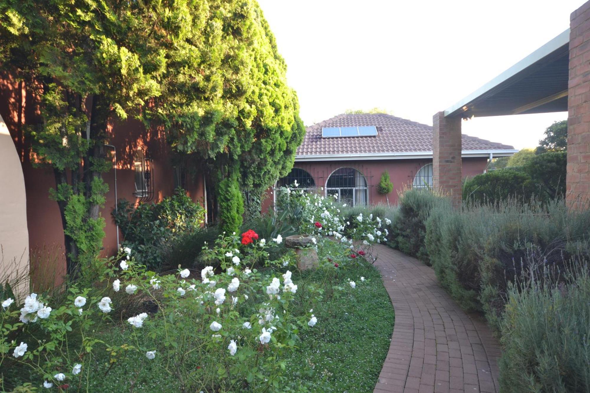 Accommodation At Vans No Loadshedding Centurion Eksteriør billede