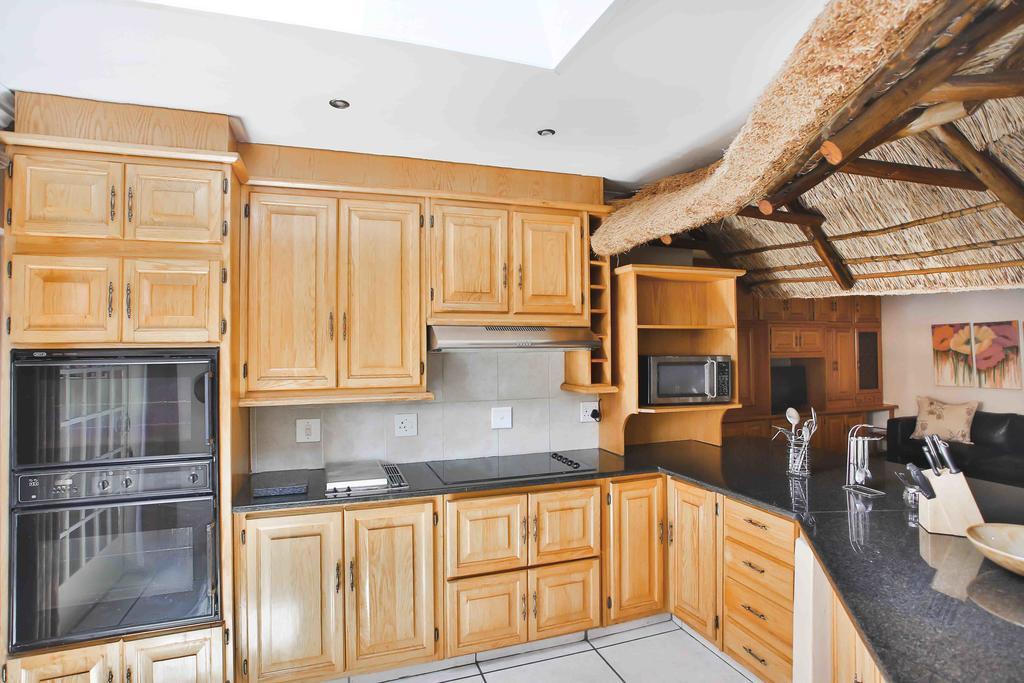 Accommodation At Vans No Loadshedding Centurion Eksteriør billede