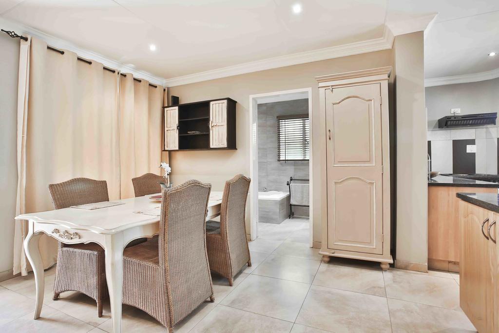 Accommodation At Vans No Loadshedding Centurion Eksteriør billede