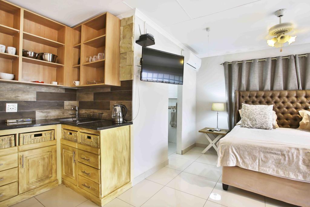Accommodation At Vans No Loadshedding Centurion Eksteriør billede