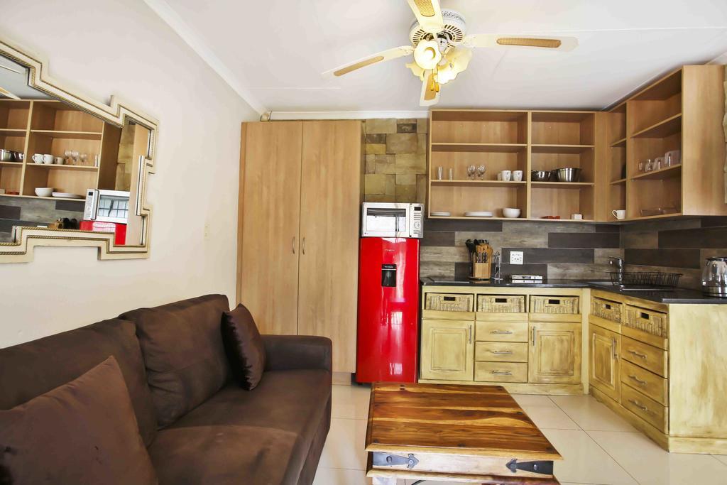 Accommodation At Vans No Loadshedding Centurion Eksteriør billede